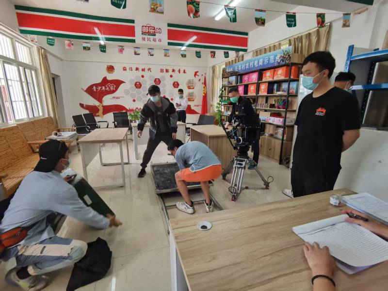 追星女孩心理学分析报告：孟津县广告片拍摄公司揭秘饭圈应援式传播逻辑